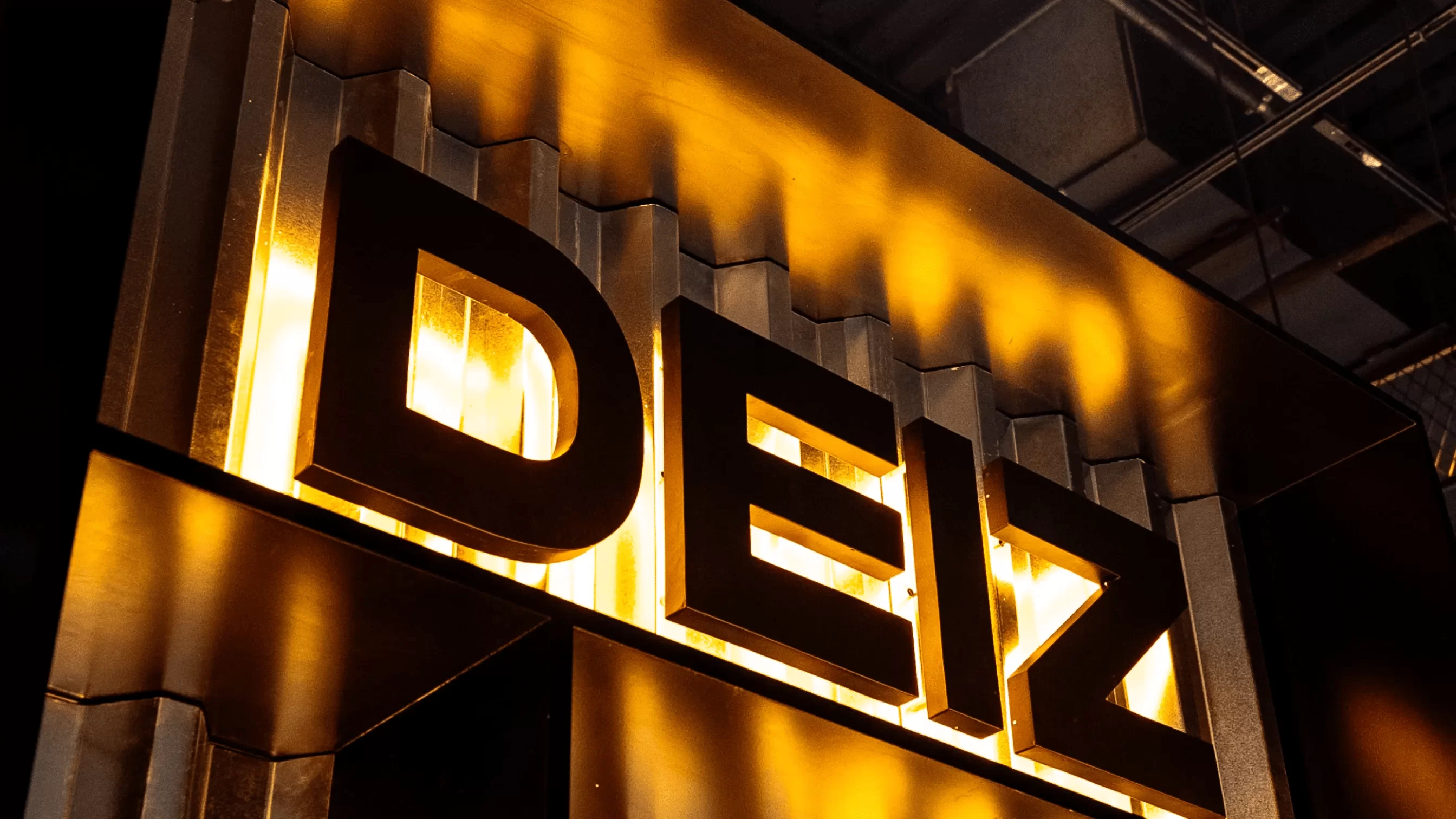 ABOUT US | DEIZ CAR
